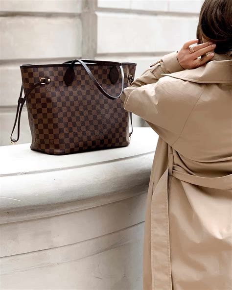 is it cheaper to buy louis vuitton in italy|lv neverfull price in paris.